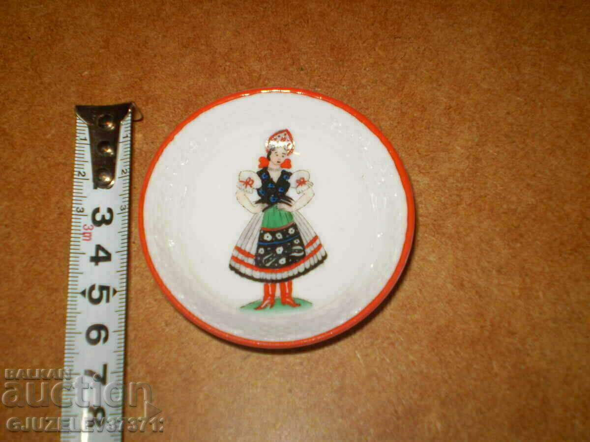 19th Century Small Painted Plate Porcelain HEREND HVNGARIA - 7 19th Century Small Painted Plate Porcelain HEREND HVNGARIA - 7