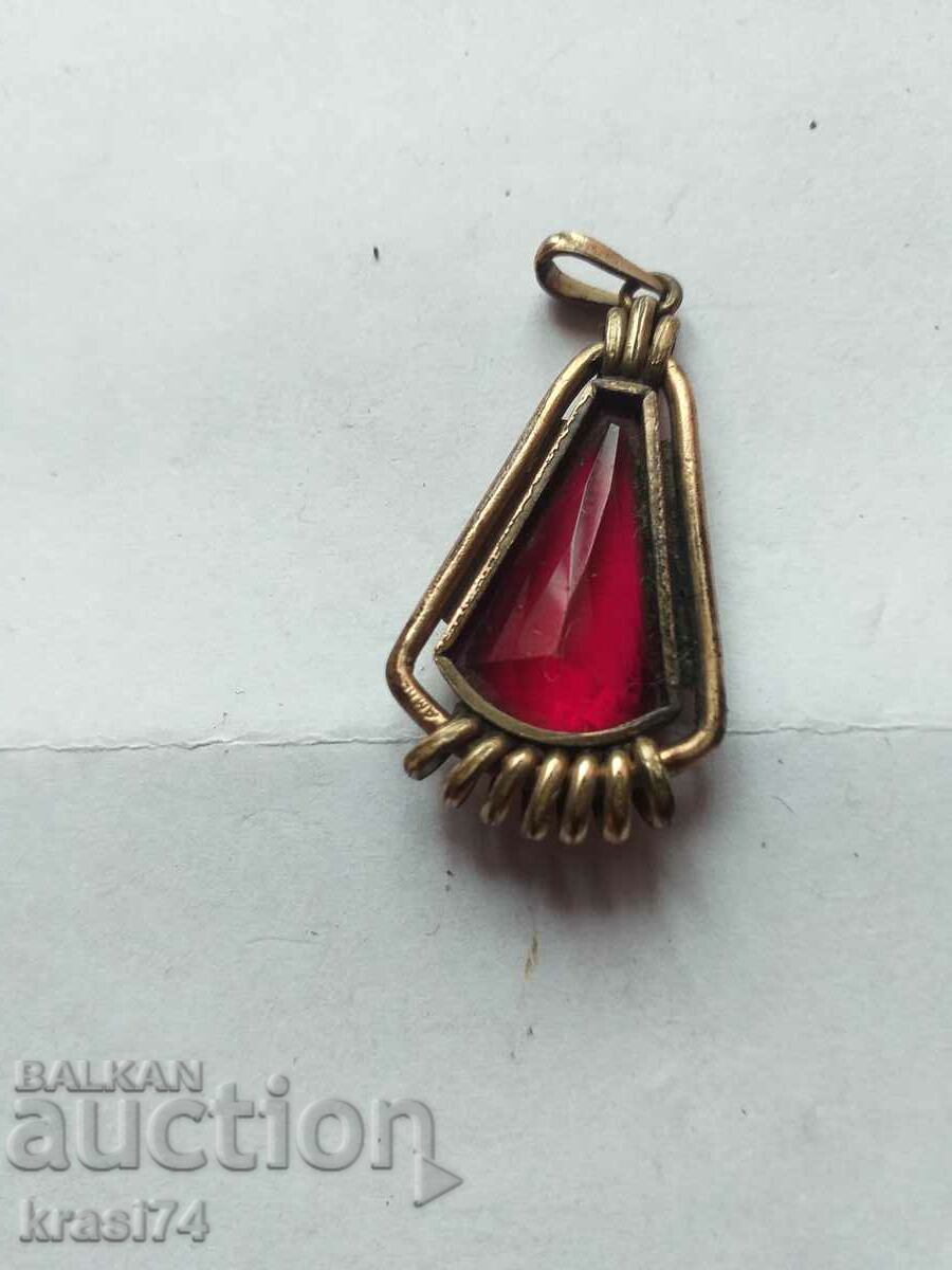 Gilded pendant with price 15.00 BGN | € 7.67 Gilded pendant with price 15.00 BGN | € 7.67