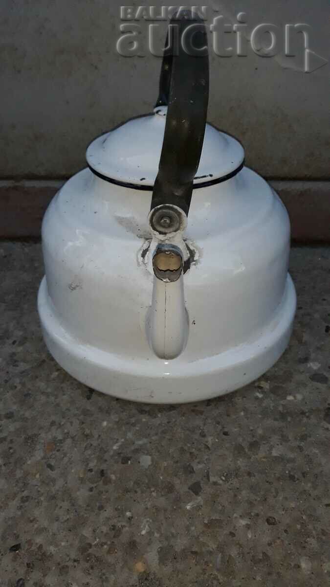 Auction retro vintage primitive kettle OBORISHTE 1966 Auction retro vintage primitive kettle OBORISHTE 1966