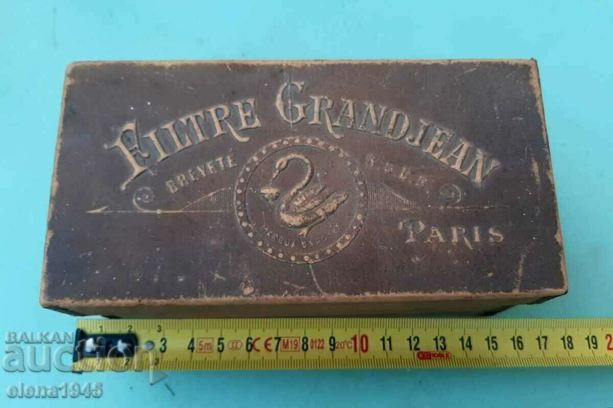 Pasteur's filter with price 100.00 BGN | € 51.13