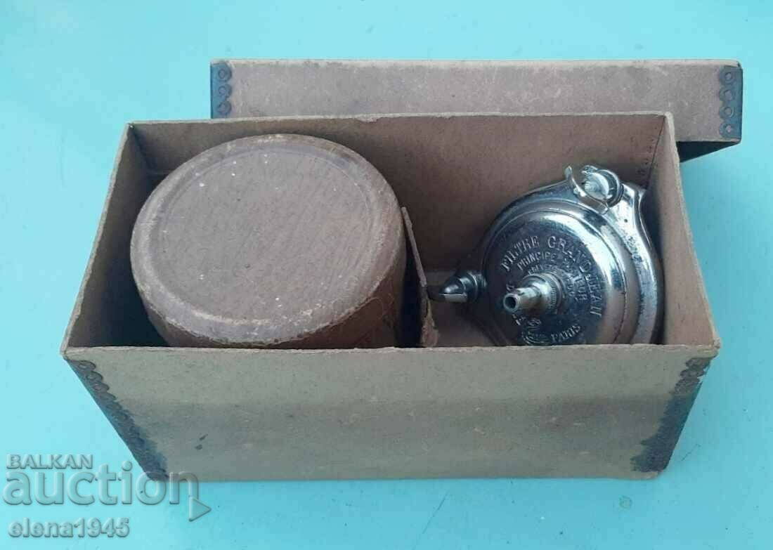 Auction  Pasteur's filter