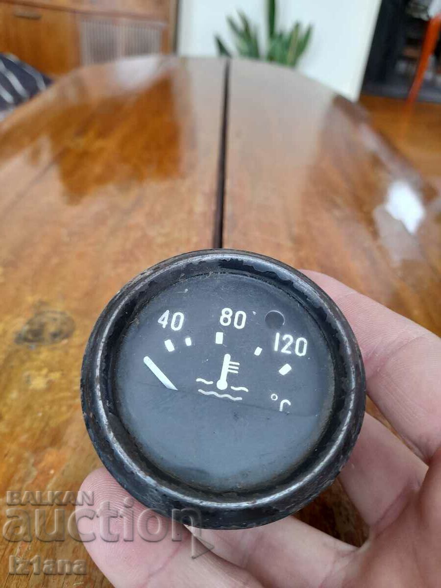 Old car temperature appliance with price 20.00 BGN | € 10.23 Old car temperature appliance with price 20.00 BGN | € 10.23