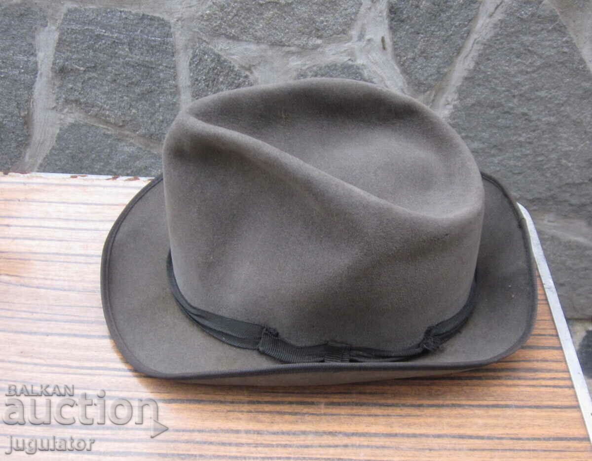 retro old Bulgarian bombe hat kepe made of velvet with price 15.00 BGN | € 7.67