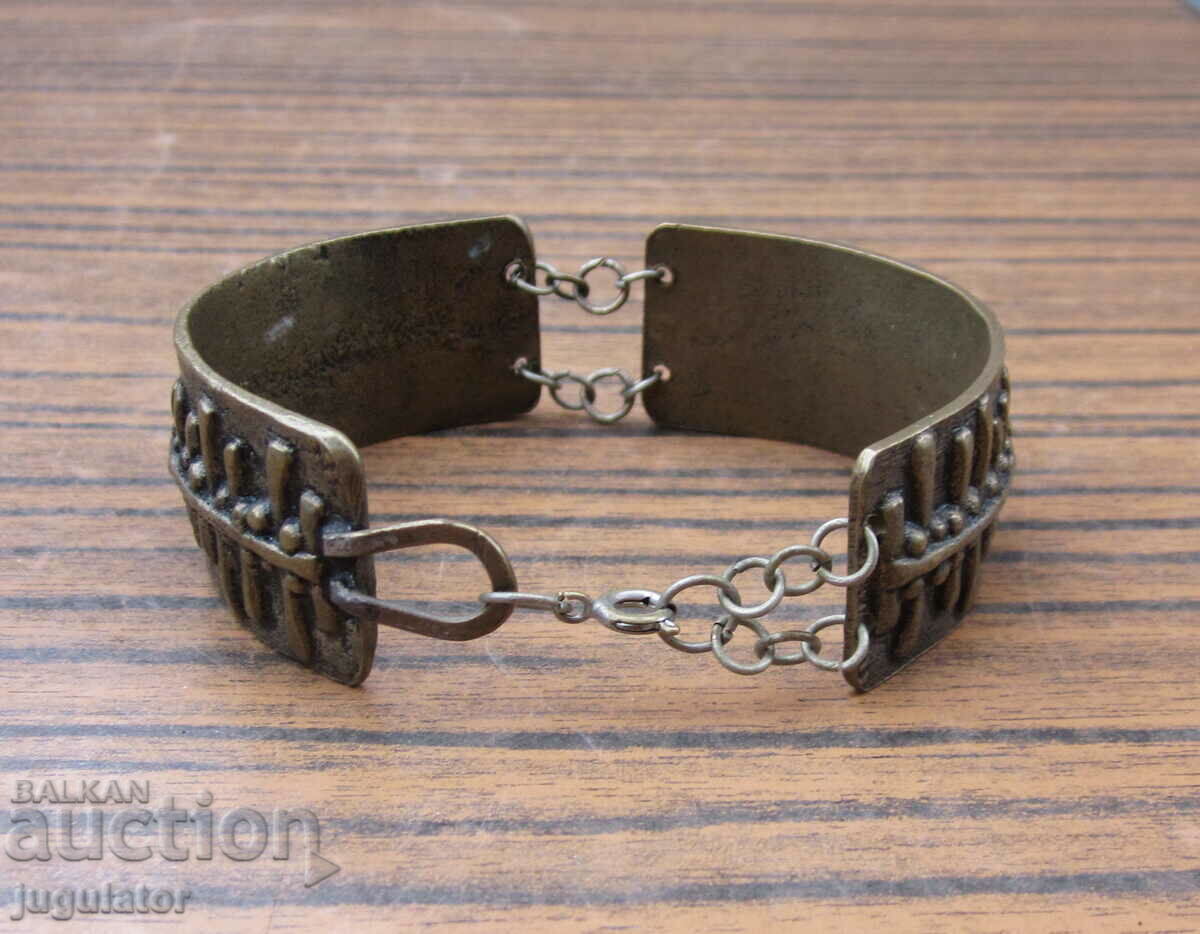 old Bulgarian folk bronze women's bracelet jewelry with price 25.00 BGN | € 12.78 old Bulgarian folk bronze women's bracelet jewelry with price 25.00 BGN | € 12.78
