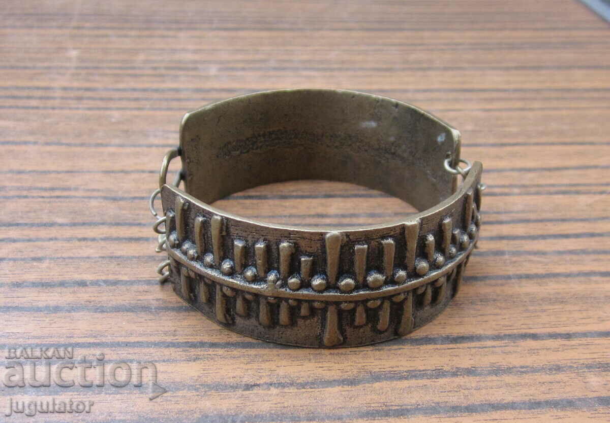 Delivery of old Bulgarian folk bronze women's bracelet jewelry Delivery of old Bulgarian folk bronze women's bracelet jewelry