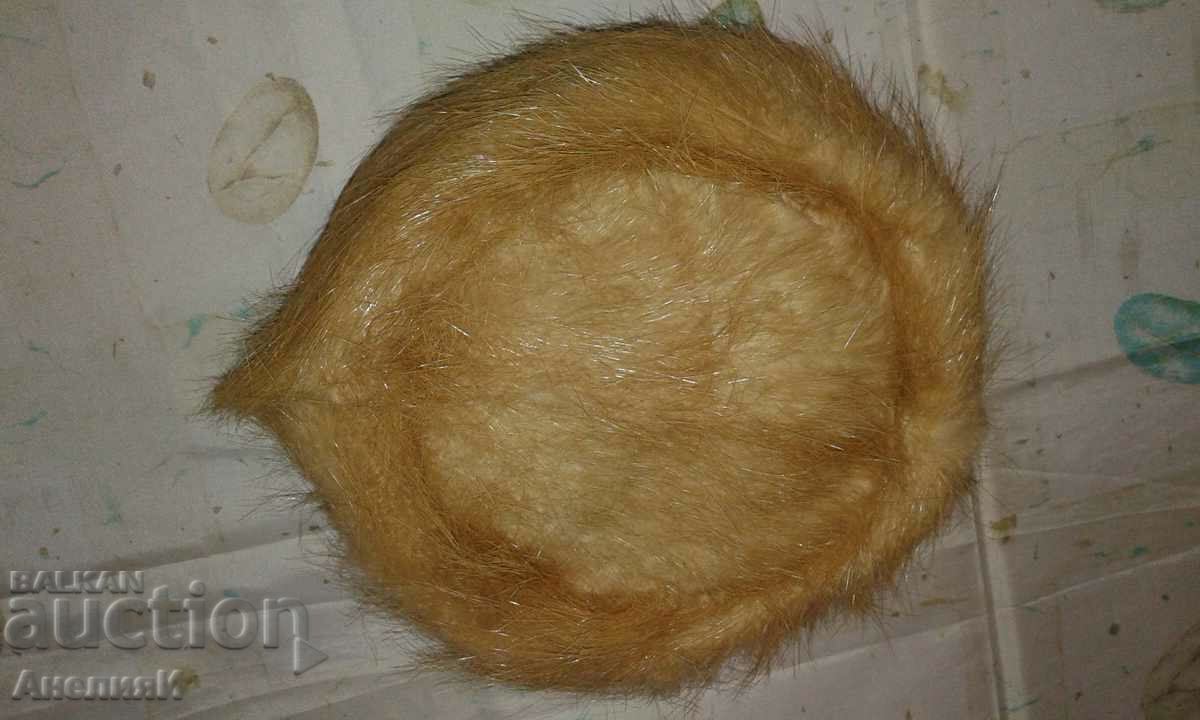 Delivery of fur hat, bought from Moscow, from a fox - BGN 30 Delivery of fur hat, bought from Moscow, from a fox - BGN 30