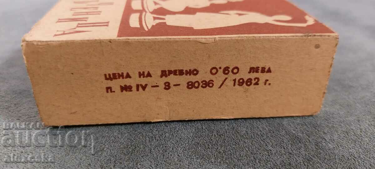Delivery of Soc set of hair clips Delivery of Soc set of hair clips