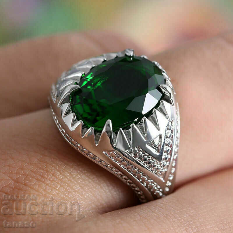 Men's ring with emerald