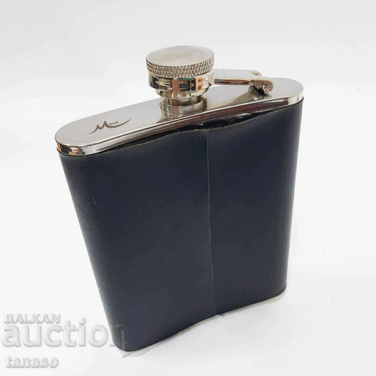 Auction Pocket flask, stainless steel (13.4) Auction Pocket flask, stainless steel (13.4)