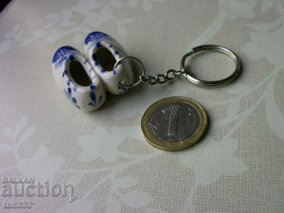 Licitație Breloc saboți pantofi olandezi Licitație Breloc saboți pantofi olandezi