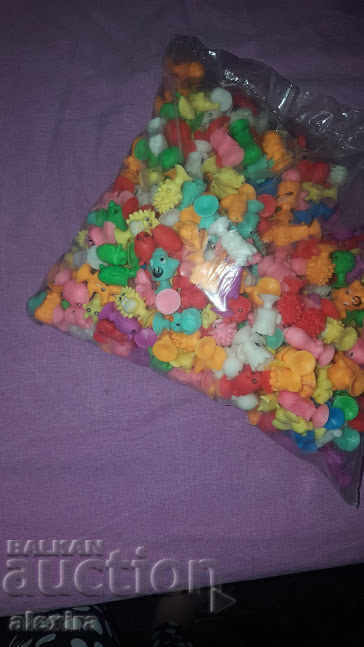 Auction lot sticks between 500 and 1000 pieces Auction lot sticks between 500 and 1000 pieces