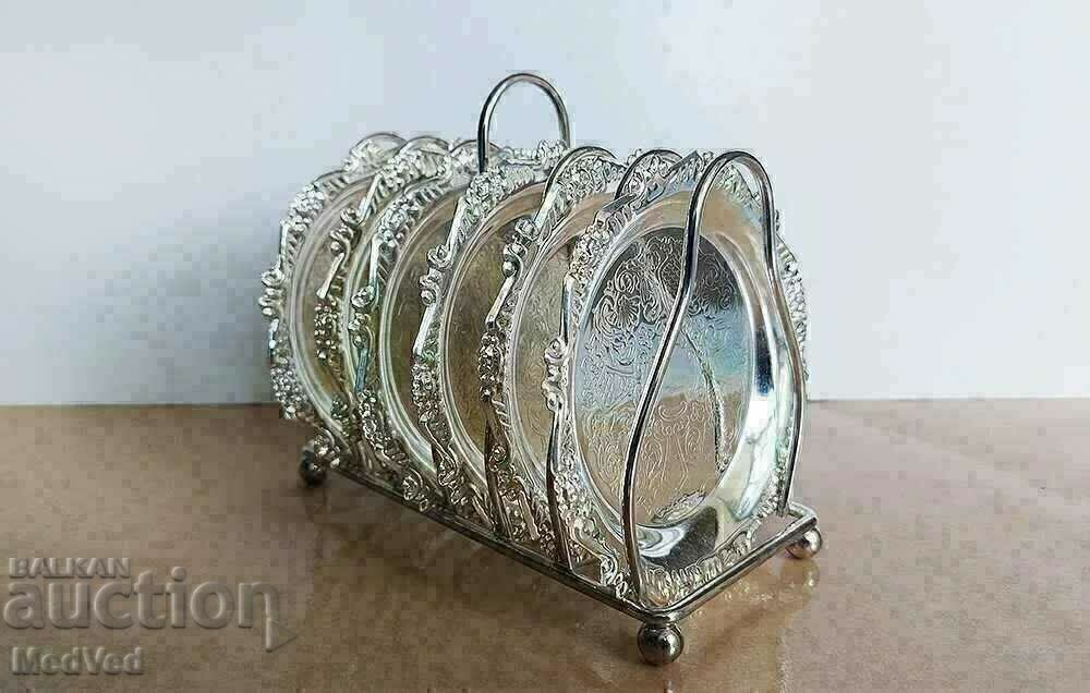 Σετ μεταλλικά πιατάκια/ψάθα Σετ μεταλλικά πιατάκια/ψάθα