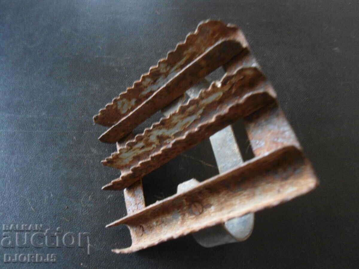 Old tool with price 5.00 BGN | € 2.56 Old tool with price 5.00 BGN | € 2.56