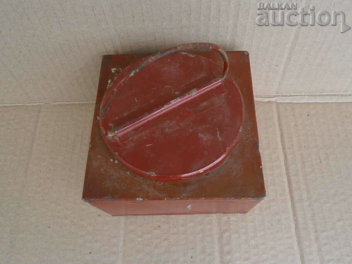 box for grease oil bottle tube tube from ZIP with price 31.00 BGN | € 15.85 box for grease oil bottle tube tube from ZIP with price 31.00 BGN | € 15.85