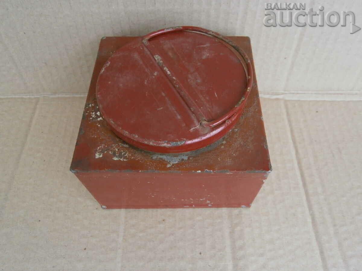 Auction box for grease oil bottle tube tube from ZIP Auction box for grease oil bottle tube tube from ZIP