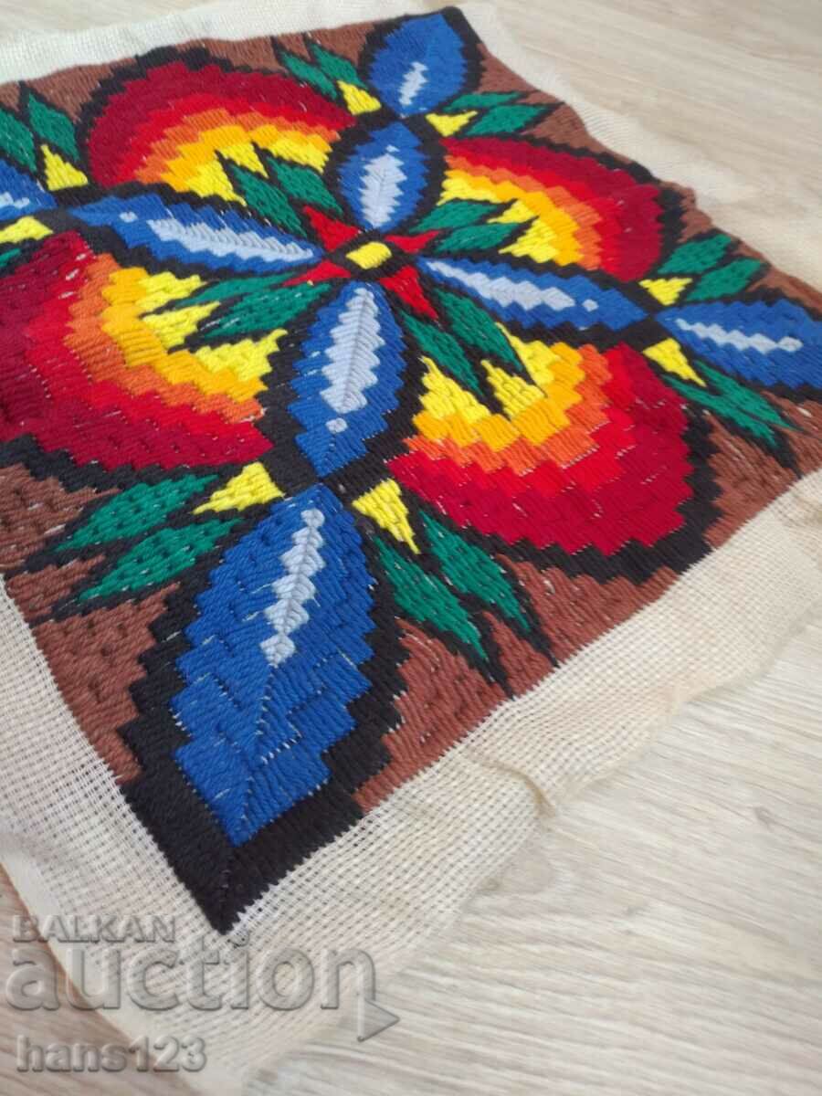 Check, panel, panama embroidery
