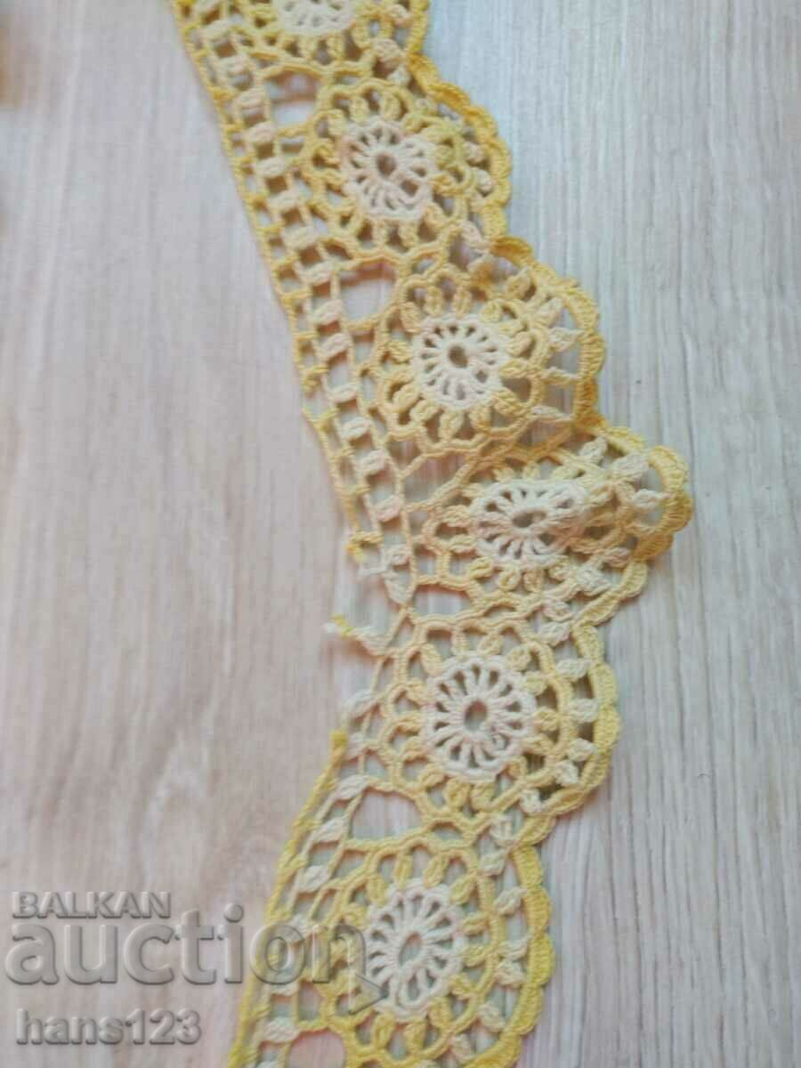 Lace 400 cm with price 45.00 BGN | € 23.01 Lace 400 cm with price 45.00 BGN | € 23.01