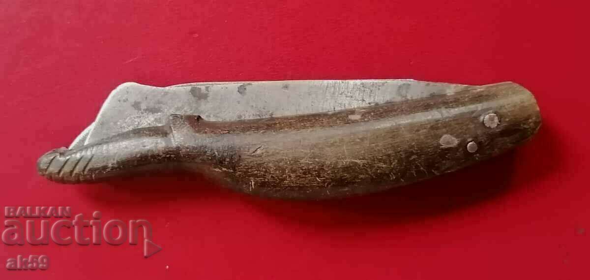 Old grafting pocket knife.