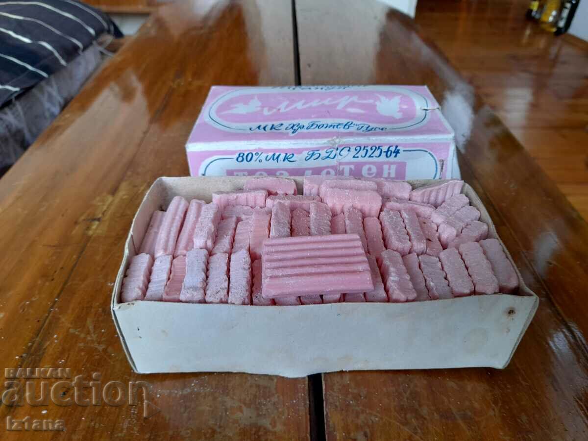 Săpun de toaletă vechi cu preț 20.00 BGN | € 10.23