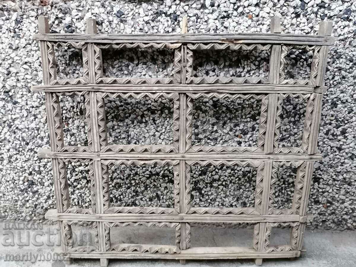 Рамка овчарска дърворезба нач 20ти в снимка УНИКАТ