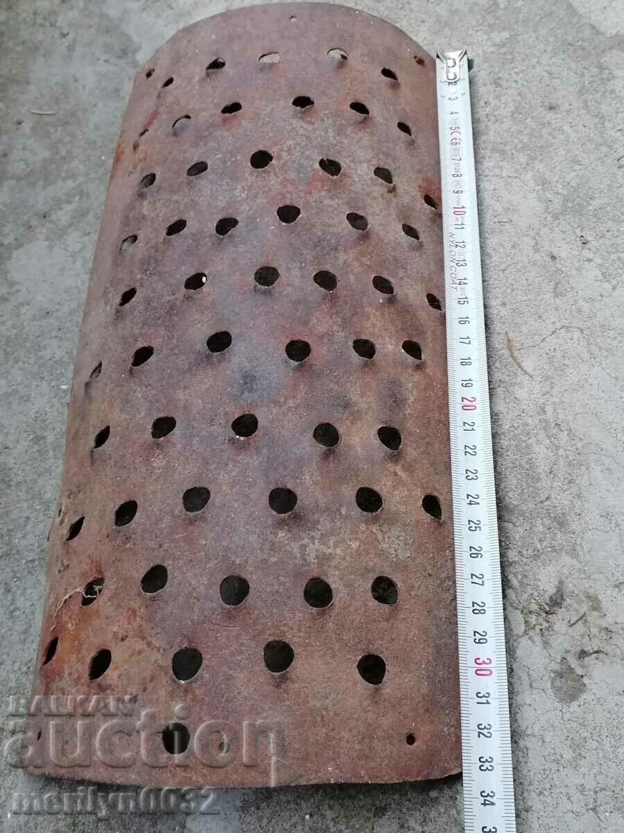 Old grater, kitchen tool with price 39.00 BGN | € 19.94 Old grater, kitchen tool with price 39.00 BGN | € 19.94