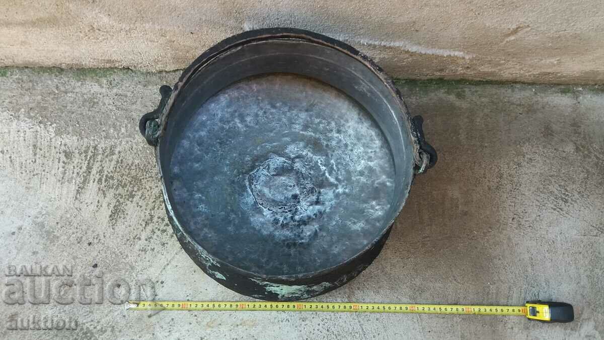 Auction MASSIVE FORGED COPPER BOILER, BOILER - 40 LITERS Auction MASSIVE FORGED COPPER BOILER, BOILER - 40 LITERS