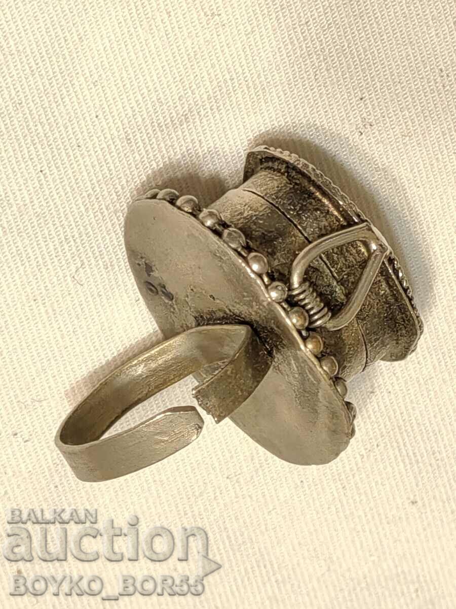 Delivery of Antique Revival Cap Ring Delivery of Antique Revival Cap Ring