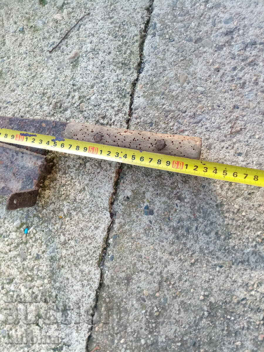 Old guillotine with price 24.99 BGN | € 12.78 Old guillotine with price 24.99 BGN | € 12.78