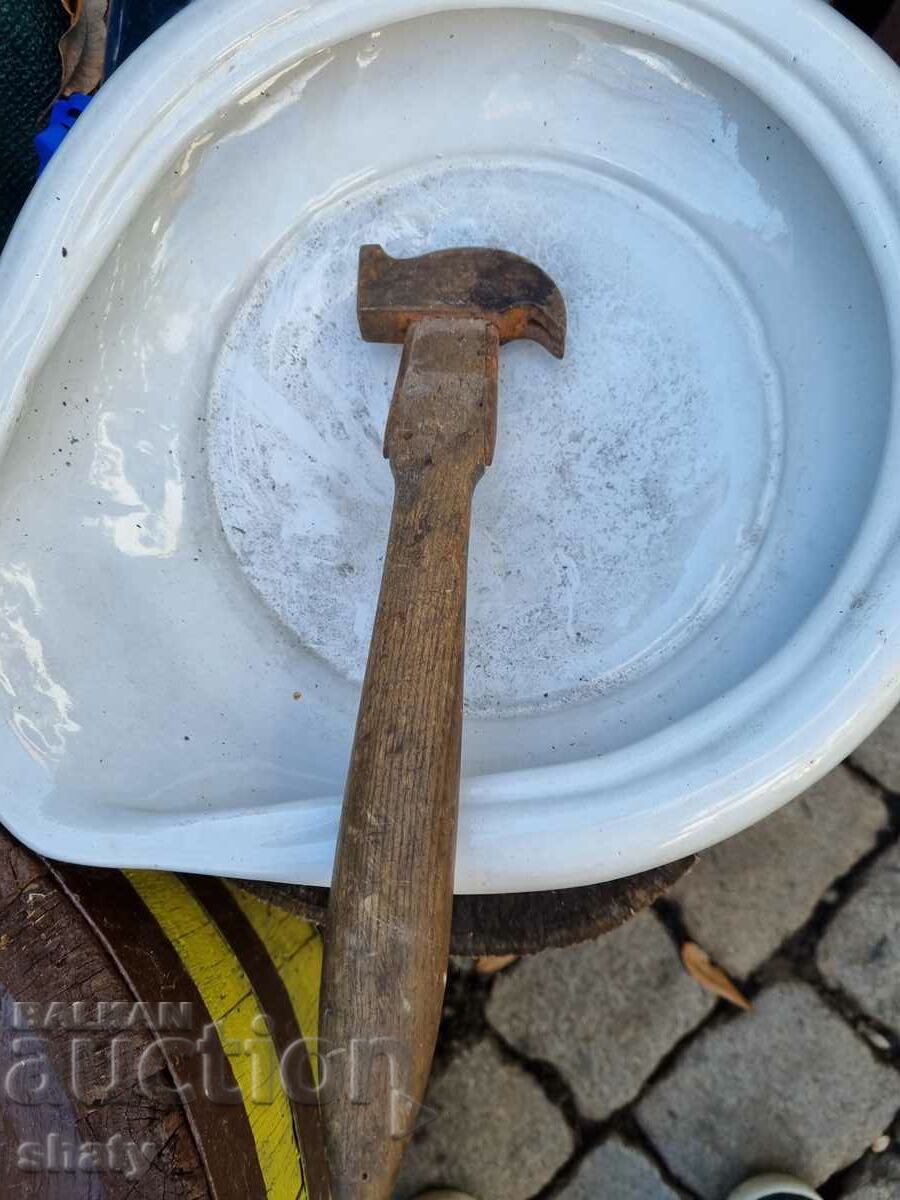 Special hammer. A tool