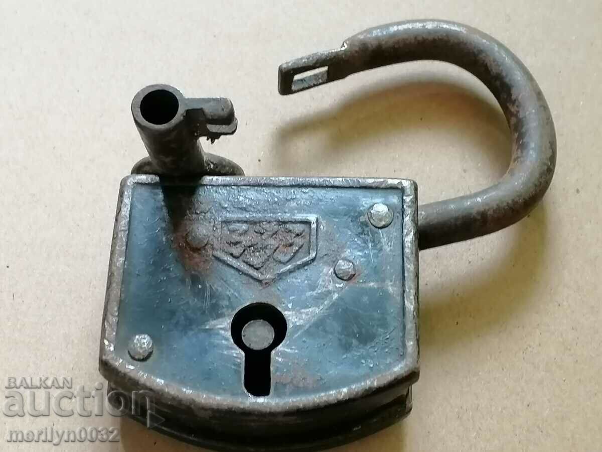 Old padlock with key, suitcase, padlock, latch, lock - 5