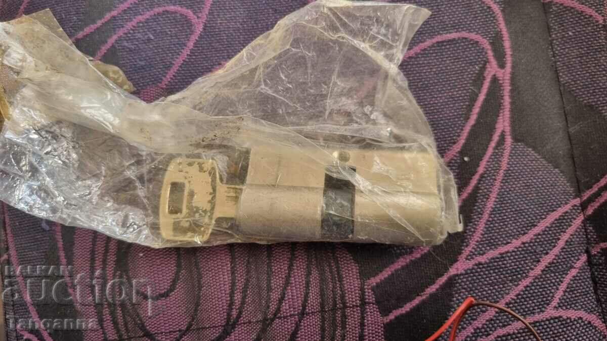 Delivery of Lock cartridges and more Delivery of Lock cartridges and more