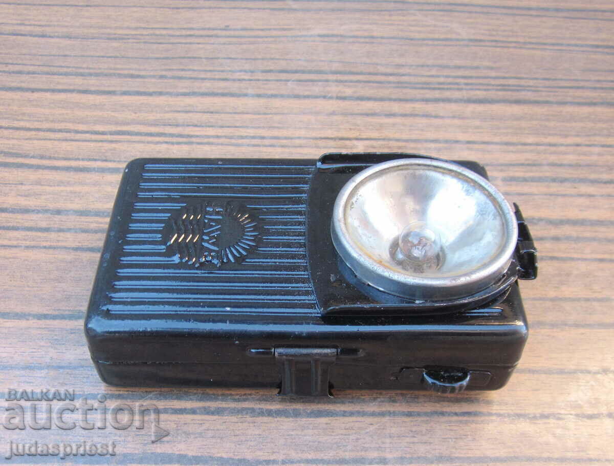 Auction WWII German soldier HAWE flashlight Auction WWII German soldier HAWE flashlight