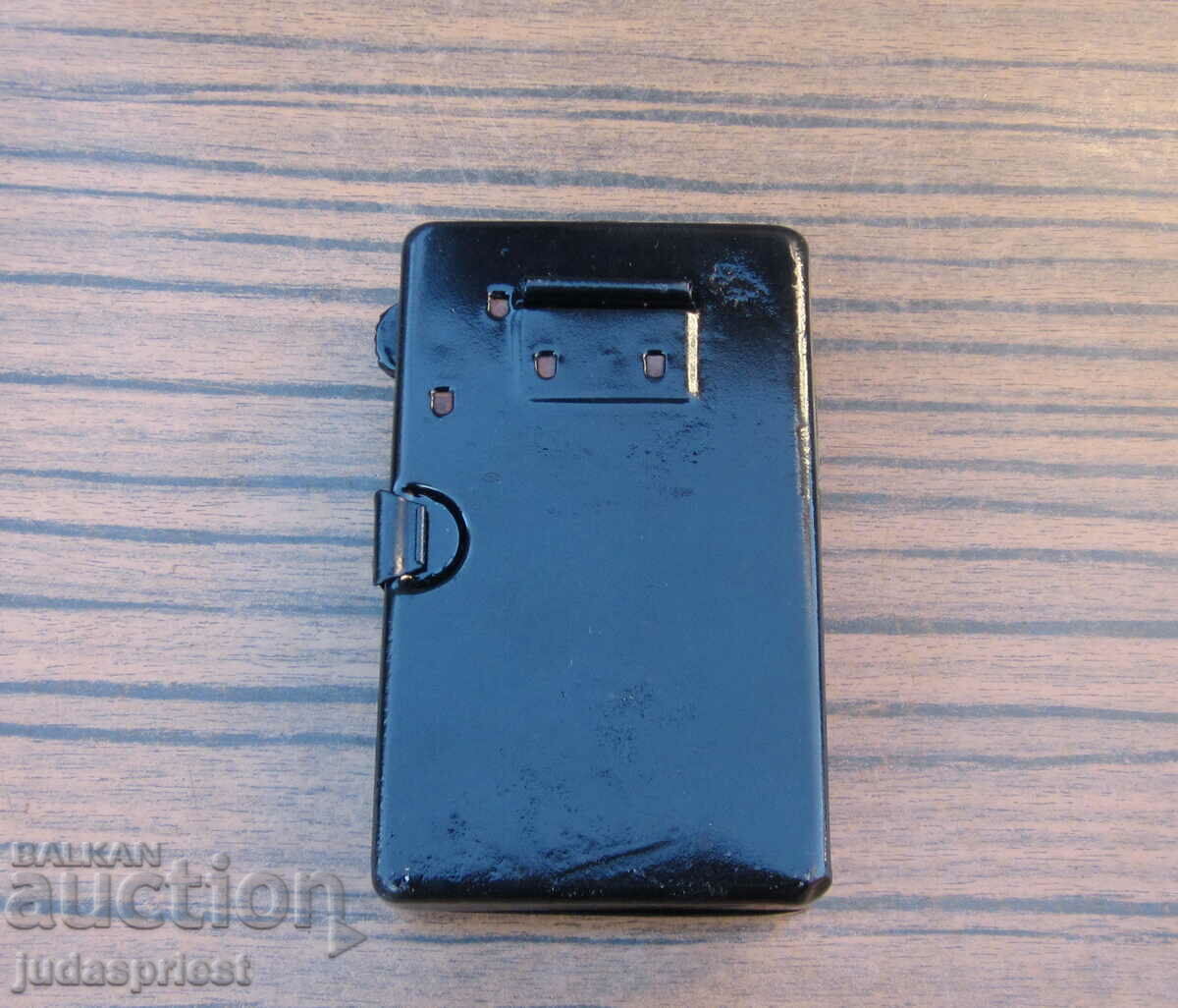 Delivery of WWII German soldier HAWE flashlight Delivery of WWII German soldier HAWE flashlight