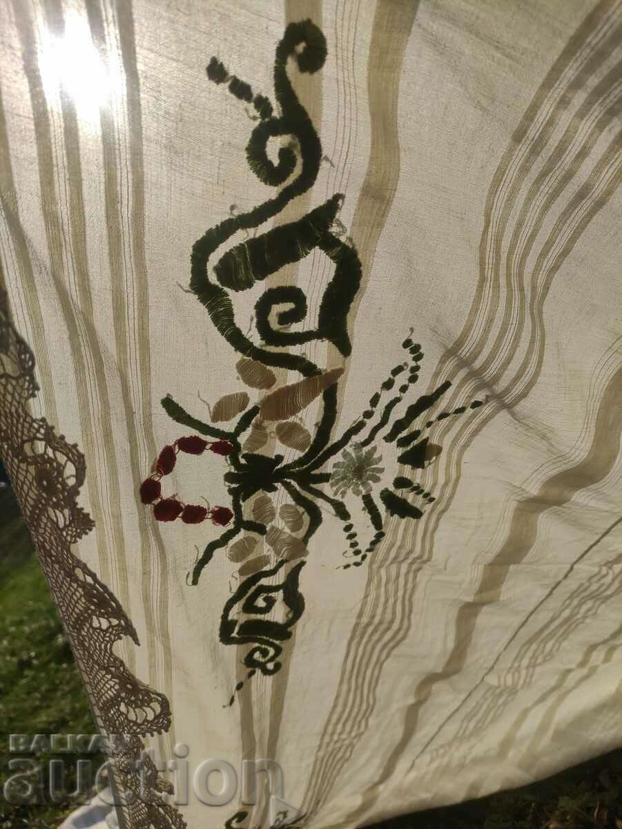 tablecloth with embroidery and lace from old chaise with price 700.00 BGN | € 357.90 tablecloth with embroidery and lace from old chaise with price 700.00 BGN | € 357.90