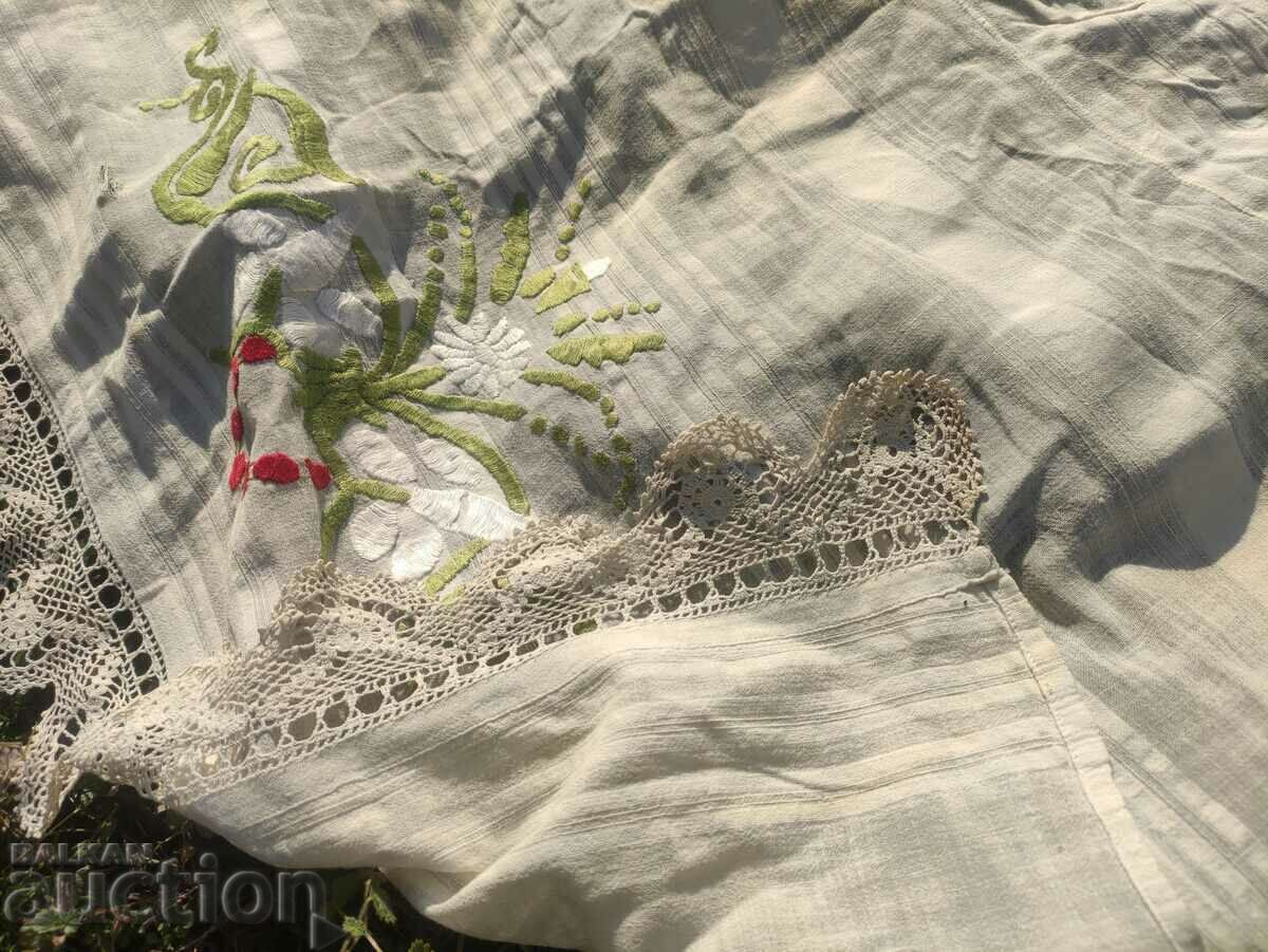 tablecloth with embroidery and lace from old chaise - 6 tablecloth with embroidery and lace from old chaise - 6