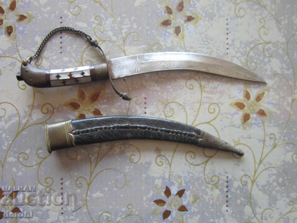 Old dagger cornet knife with canvas prints with price 290.00 BGN | € 148.27 Old dagger cornet knife with canvas prints with price 290.00 BGN | € 148.27