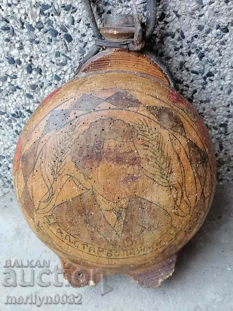 Delivery of Old wooden vase, wooden bucket, wooden beetle