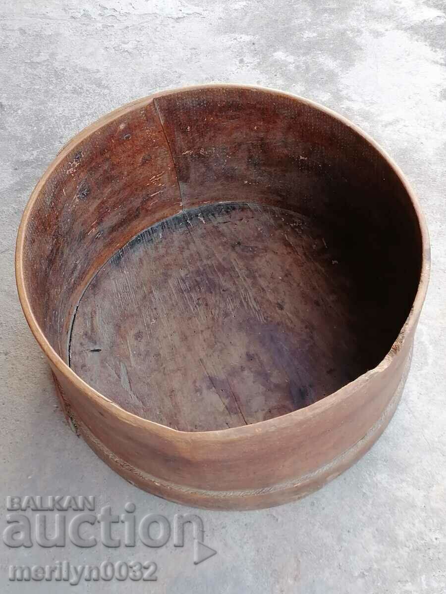 Auction An authentic, authentic crank Auction An authentic, authentic crank