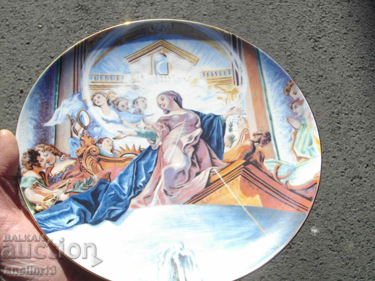 Licitație PLATĂ VECHE PENTRU PERET PORTELAN