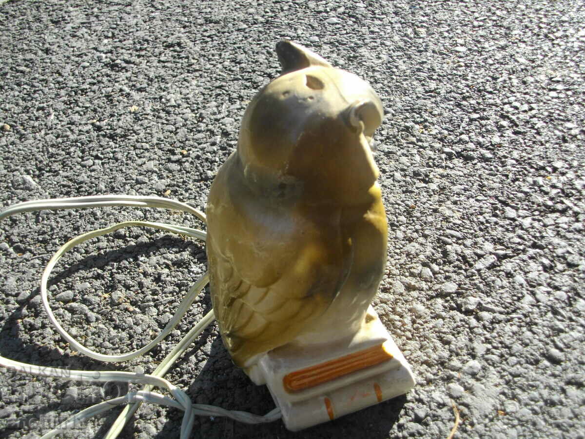 Livrarea LAMPARA DE NOAPTE DE PORCELAN BUFINITA VECHE