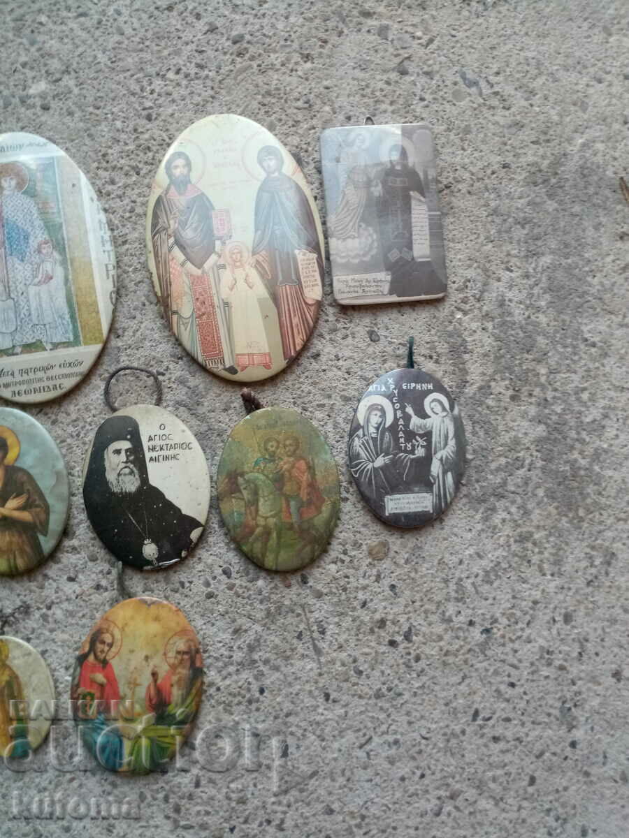 Delivery of Small Greek icons Delivery of Small Greek icons