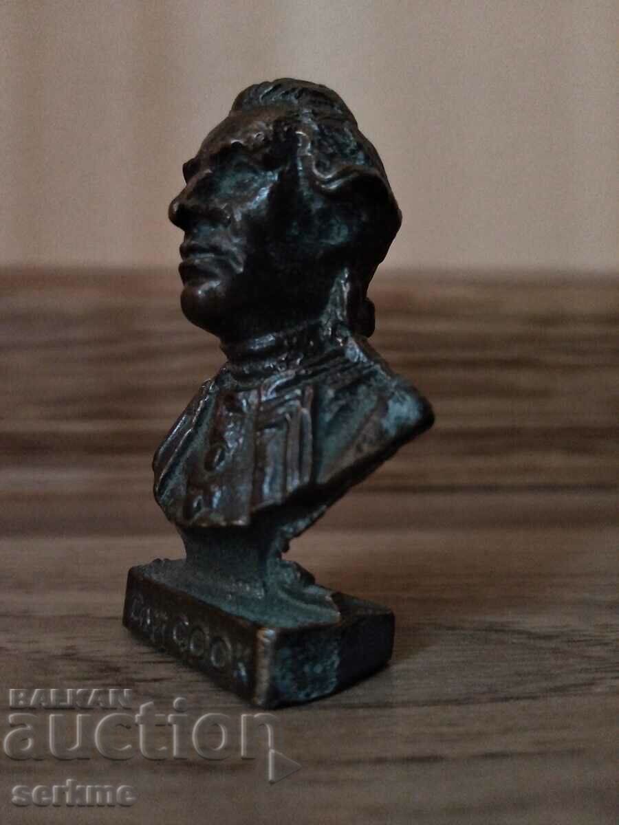 Delivery of Metal bust Delivery of Metal bust