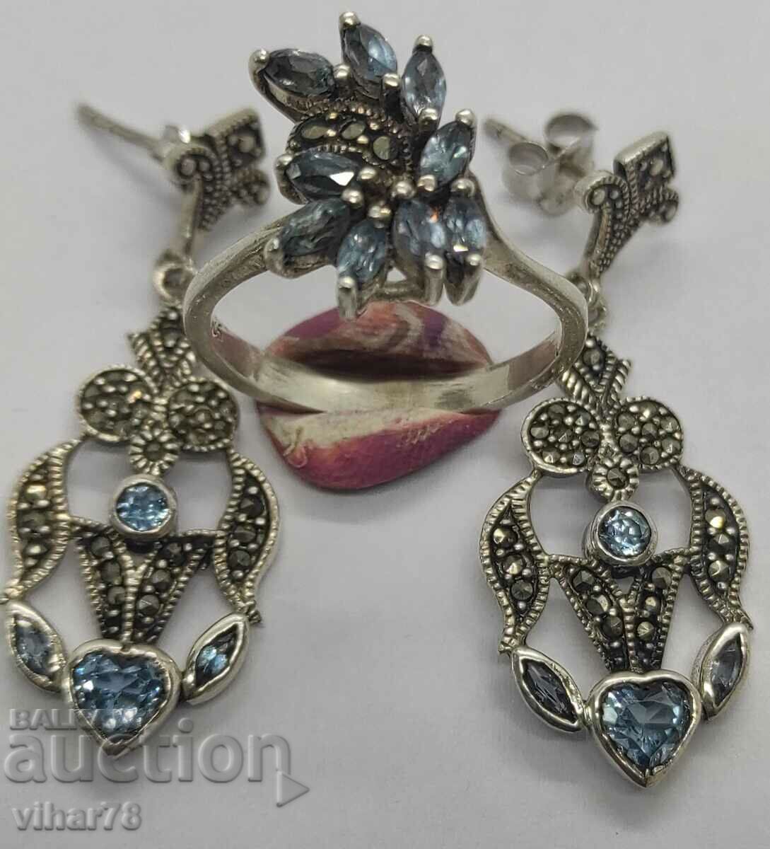 Very beautiful silver earring and ring set