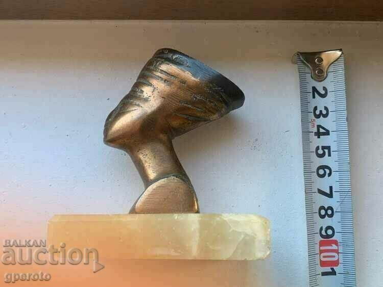 Auction  Ancient Egyptian Nefertiti Statuette-Bronze and Onyx-1