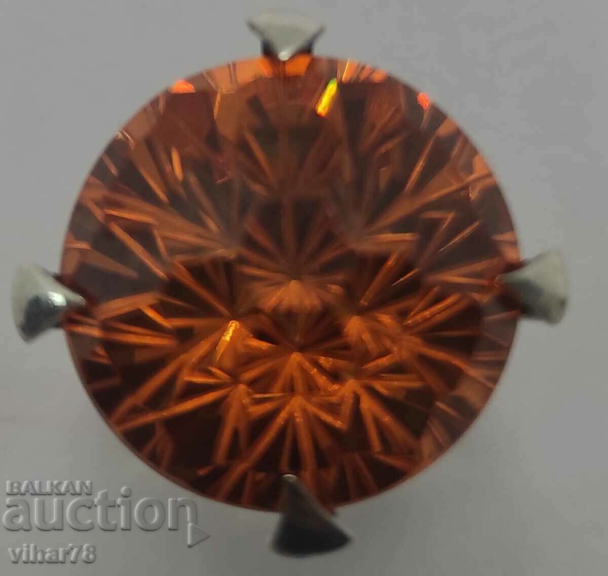 Δαχτυλίδι από μασίφ ασήμι με κυβικά ζιργκόν με τιμή € 157.99 | 309.00 BGN