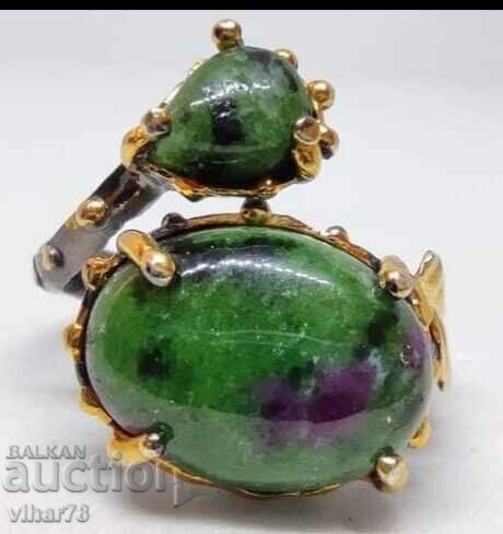 Παράδοση Ασημένιο δαχτυλίδι με ρουμπίνι σε ζιοσίτη