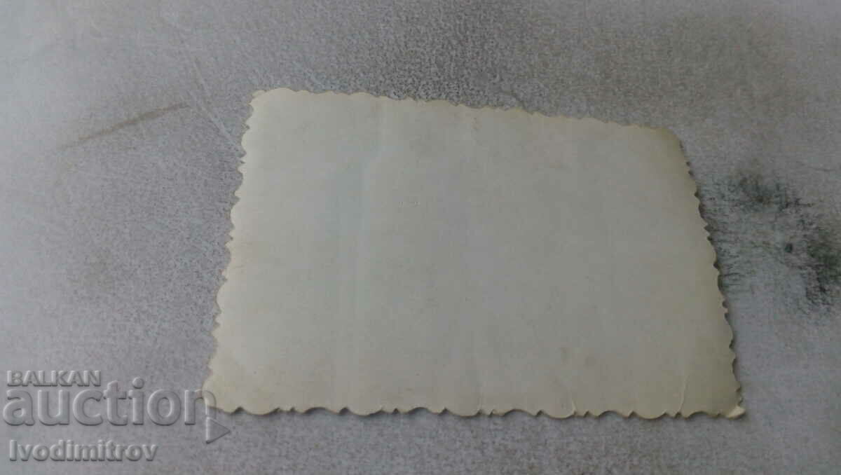 Снимка София Мъж момче и момиче на улицата с цена 2.65 лв. | € 1.35 Снимка София Мъж момче и момиче на улицата с цена 2.65 лв. | € 1.35