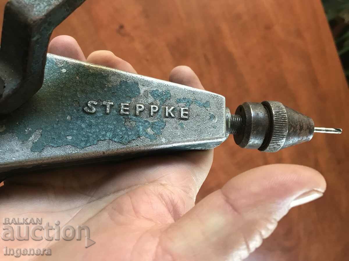 Delivery of HAND DRILL ANTIQUE WORKING TOOL DRILL Delivery of HAND DRILL ANTIQUE WORKING TOOL DRILL