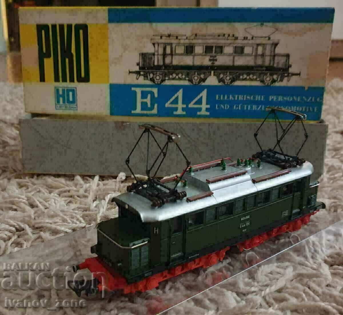 Locomotive Piko HO E44 - 5 Locomotive Piko HO E44 - 5