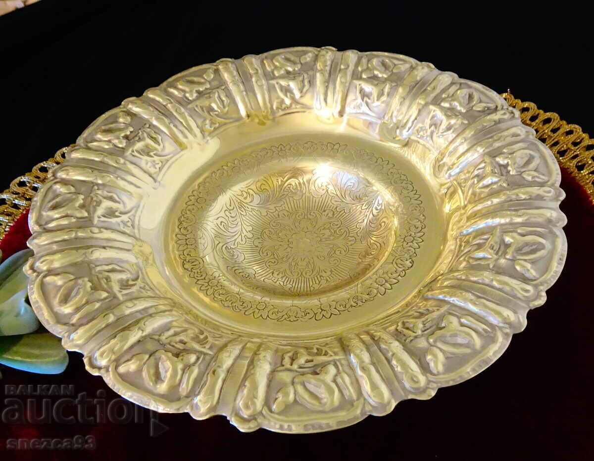 English embossed bronze fruit bowl, Baroque - 7 English embossed bronze fruit bowl, Baroque - 7